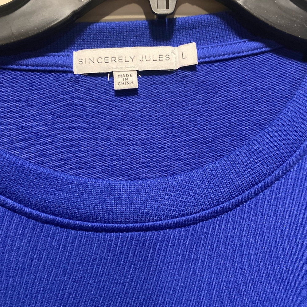 Sincerely Jules Ruched Crewneck - Picture 2 of 4
